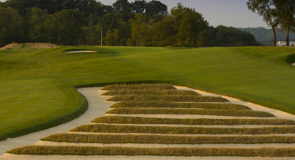 The Infamous Church Pews bunker at Oakmont Country Club, image: Getty Images