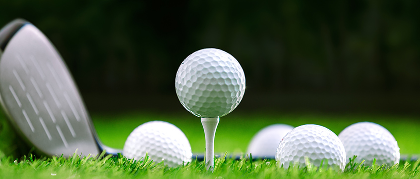 Choosing a Golf Ball, image: azgolfhomes.com